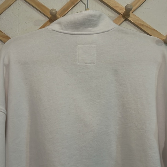 Aerie quarter button top size small white - Picture 10 of 10